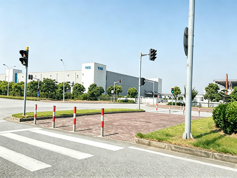 YKK（吉田拉链）